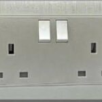 SOCKET 13 AMP LUXIFY PEARL